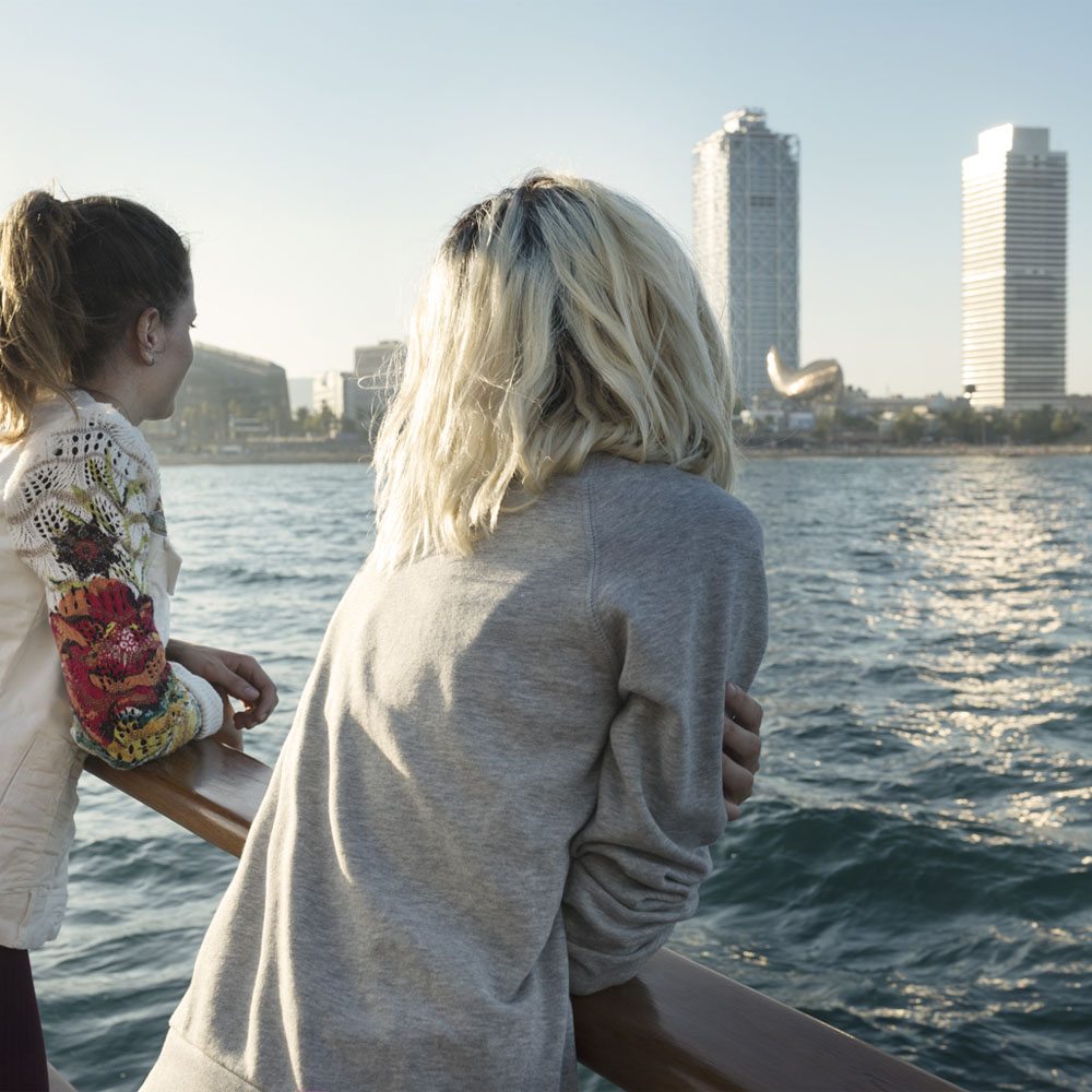 Look at Barcelona from the sea with Desigual | Barcelona Shopping City