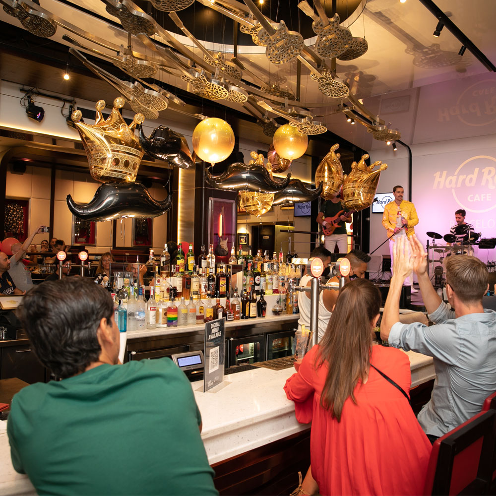 “Freddie For A Week”, activitats solidàries a Hard Rock Cafe Barcelona | Barcelona Shopping City
