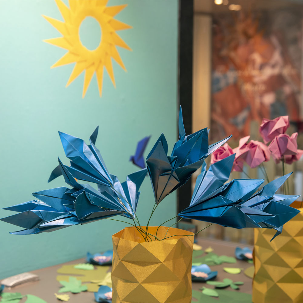Taller Origami infantil i exposició Papiroflexia al centre comercial L’Illa Diagonal | Barcelona Shopping City