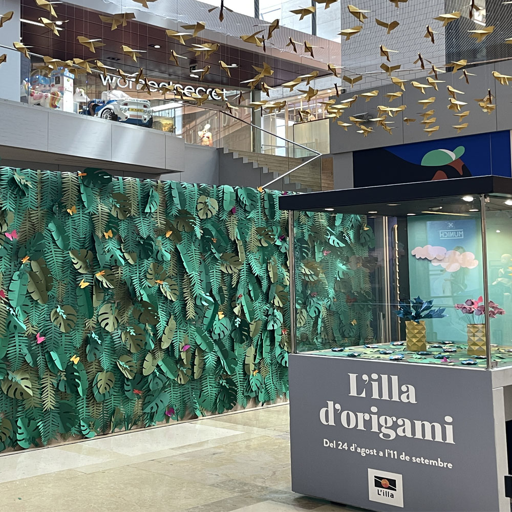 Taller Origami infantil y exposición Papiroflexia en el centro comercial L’Illa Diagonal | Barcelona Shopping City