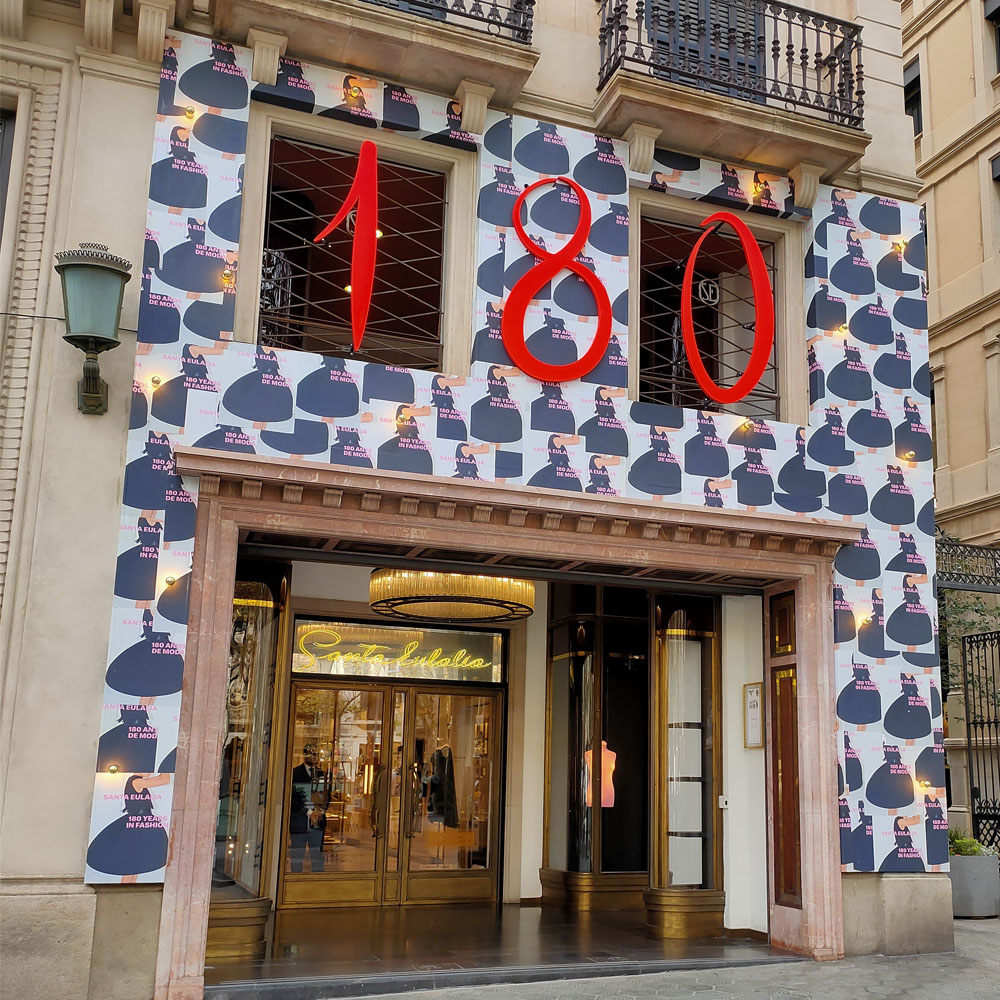 Santa Eulalia celebrates its 180th anniversary with an exhibition about the golden age of haute couture | Barcelona Shopping City