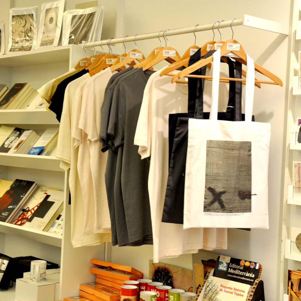 Fundació Antoni Tàpies | Barcelona Shopping City | Llibreries i botigues de museus
