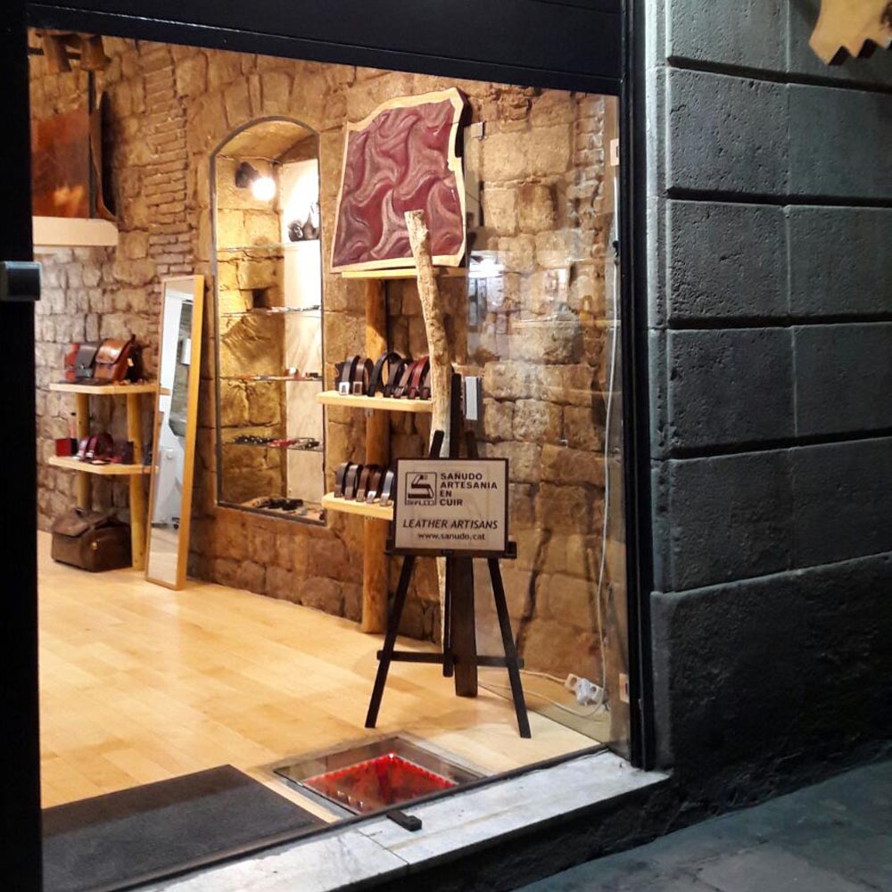 Sañudo Artesania En Cuir | Barcelona Shopping City | Artisanat et cadeaux