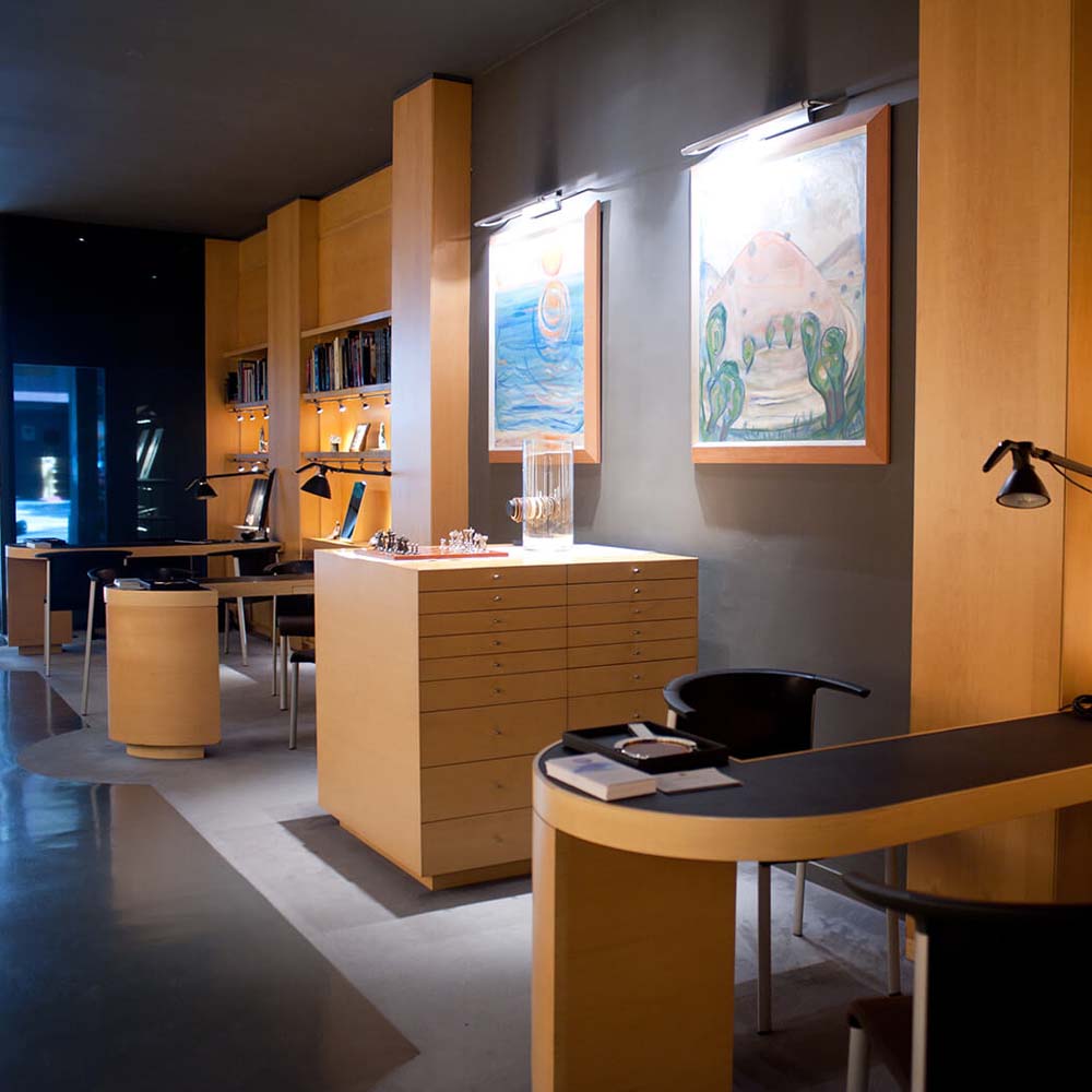 Capdevila Joiers | Barcelona Shopping City | Handicrafts and gifts, Century-old Shops, Jewellery