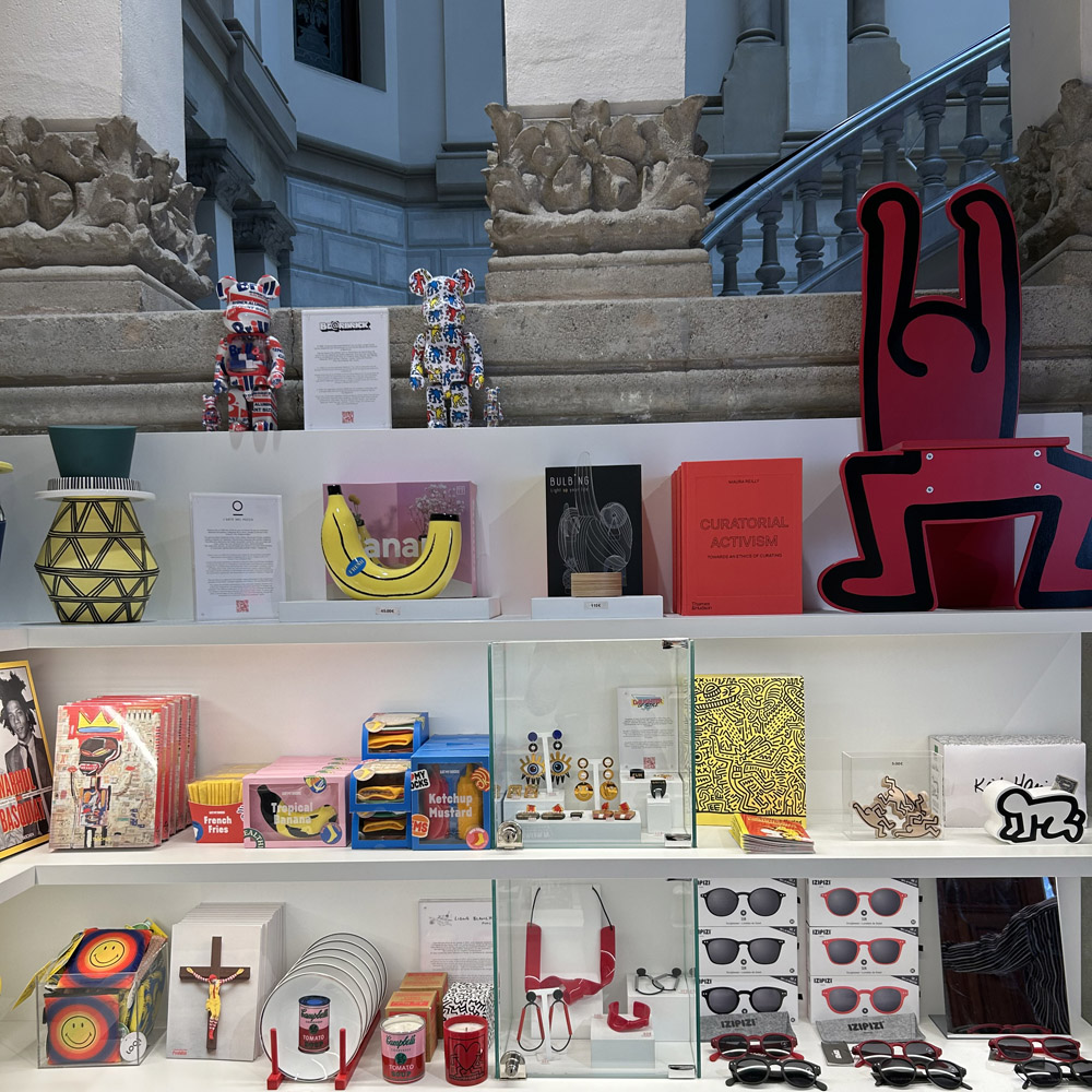 Museu de L'art Prohibit Shop | Barcelona Shopping City | Bookshops and Museum’s shops