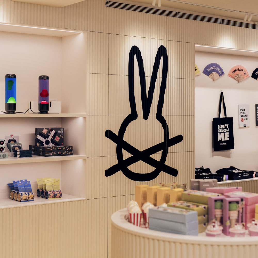 White Rabbit - The Off Musem | Barcelona Shopping City | Librerías y tiendas de museos